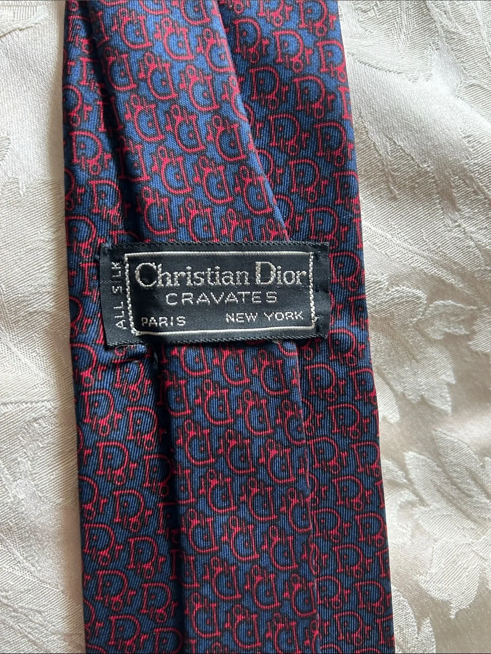 7063. Vintage Christian Dior Cravates Navy Red Monogram Silk Tie USA - Picture 2 of 5